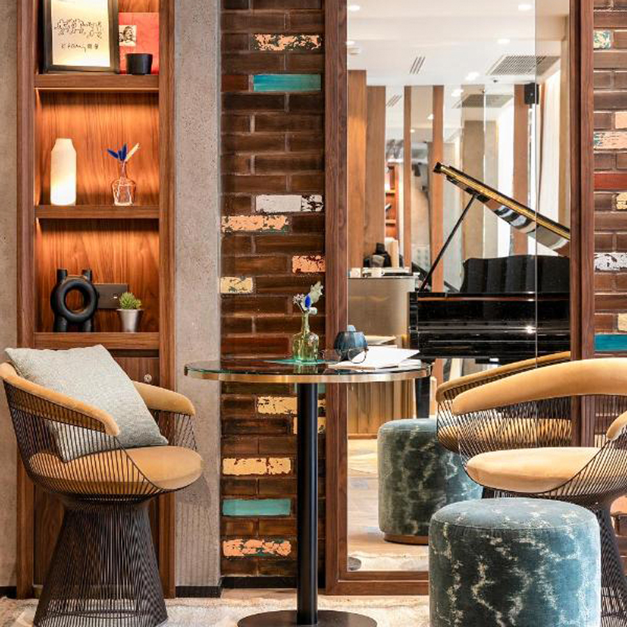 CustomCraft Furniture